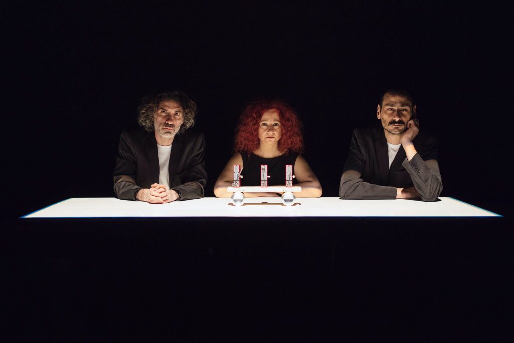 Borborygmus - Lina Majdalanie, Mazen Kerbaj e Rabih Mroué